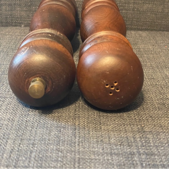 Vintage Gail Craft Wood Salt and Pepper Shakers Woodenware Japan Kitchen 10” - Picture 2 of 4
